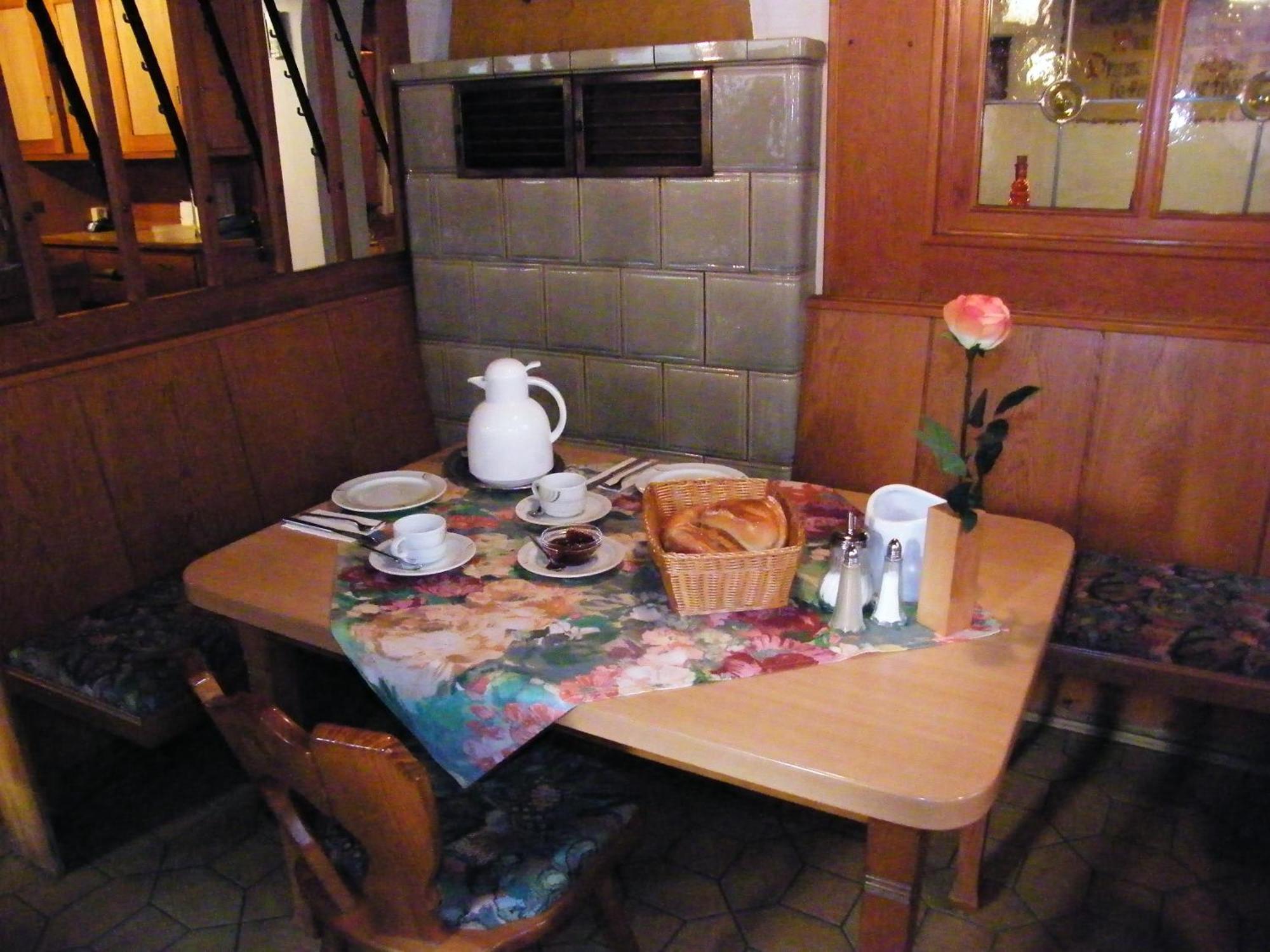 Pension Hofmann-Schmoelzer Rothenburg ob der Tauber Exterior foto